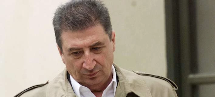 «Εις μνήμην»: Οταν ο Χάρρυ Κλύνν σκηνοθετούσε την… κηδεία του – Βίντεο